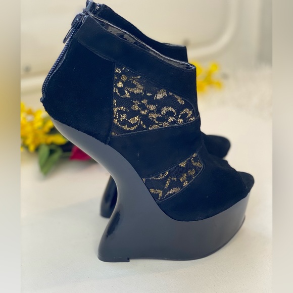 MARK. Brand women shoes size 7, Rare Luxury shoes, one of a kind, beautiful - Picture 2 of 5